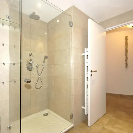 Stunning In With Swimming Pool Villa Les Issambres